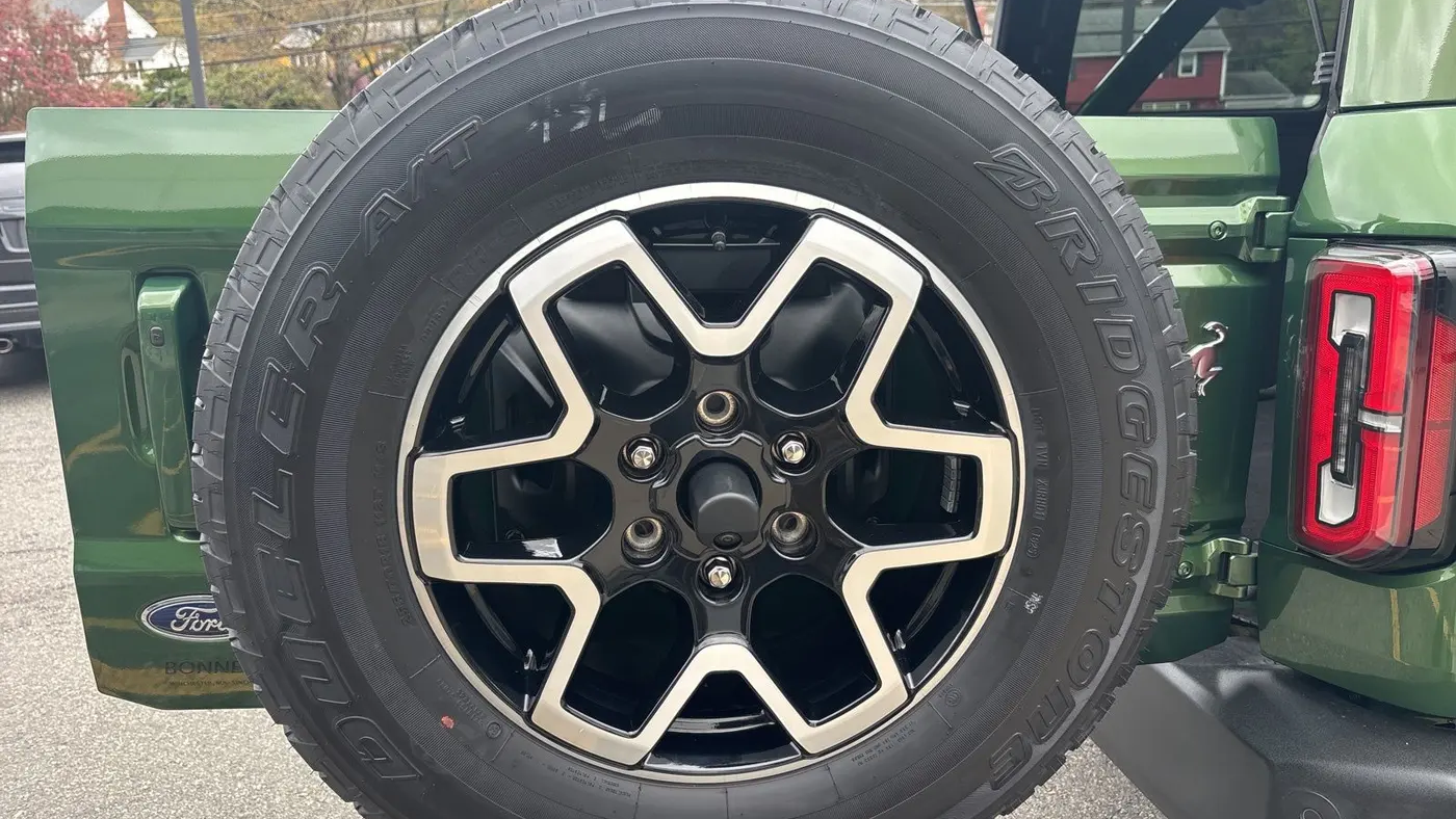 2025 Ford Bronco Outer Banks