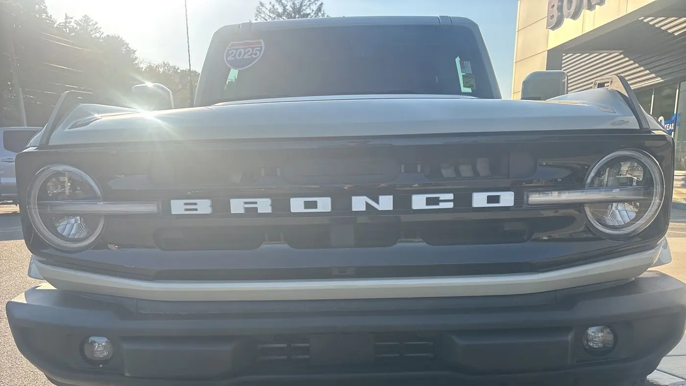 2025 Ford Bronco Outer Banks