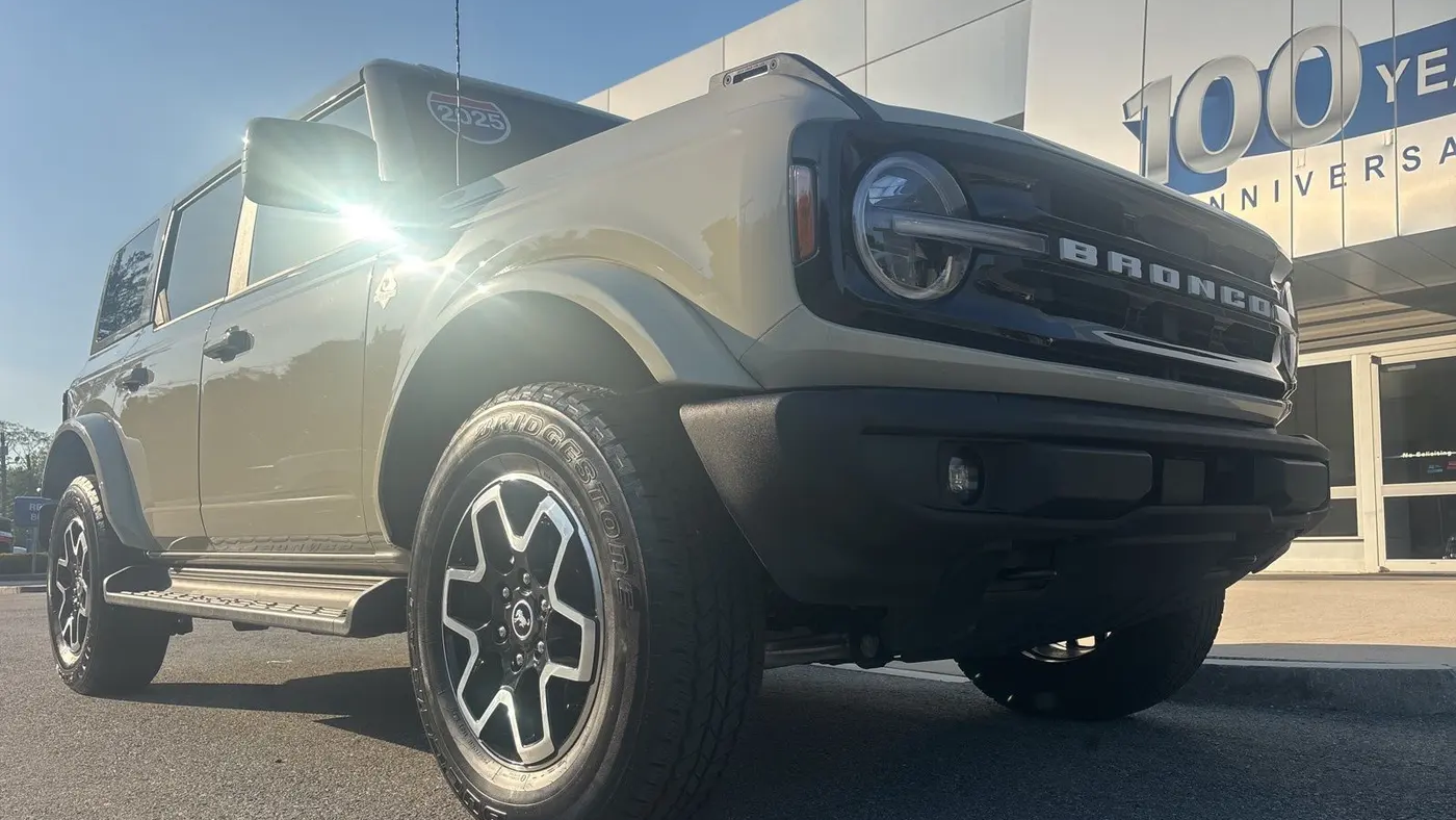 2025 Ford Bronco Outer Banks