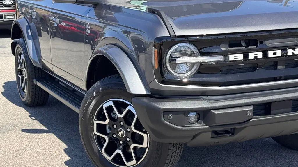 2024 Ford Bronco Outer Banks