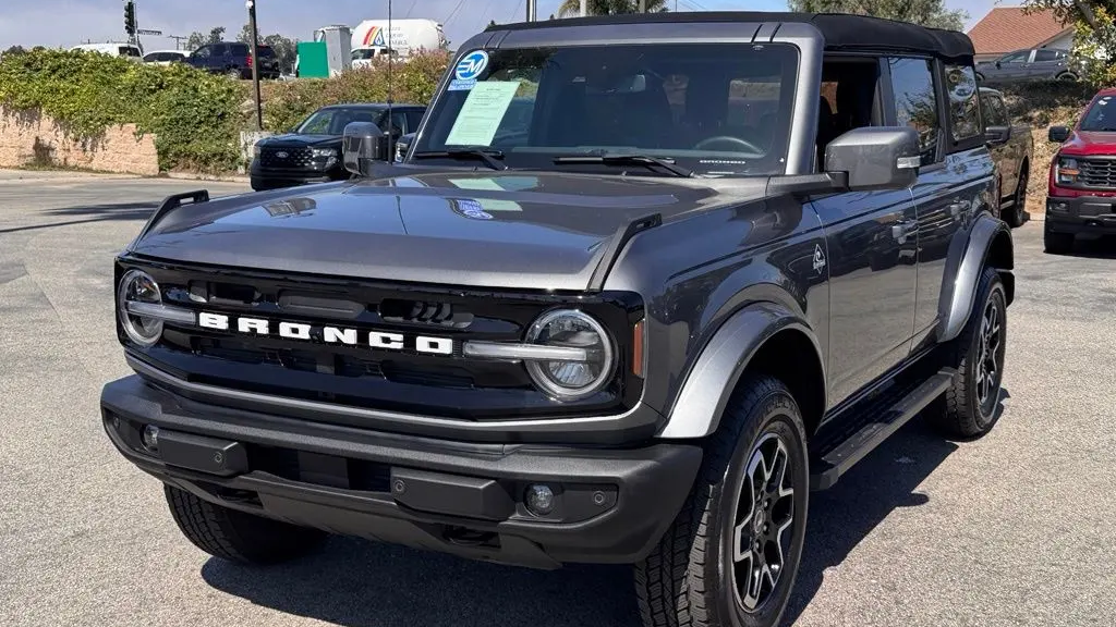2024 Ford Bronco Outer Banks