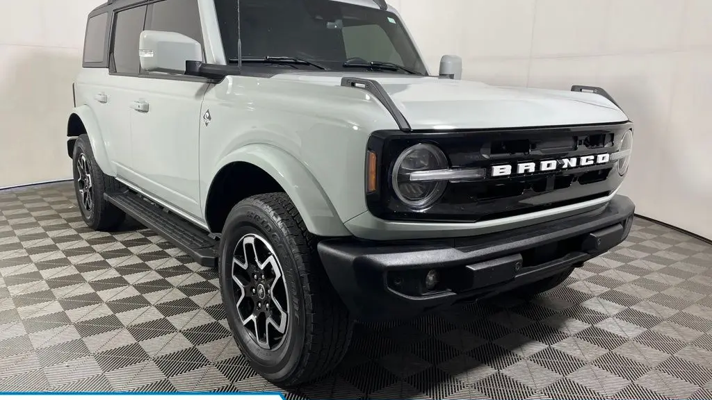 2024 Ford Bronco Outer Banks