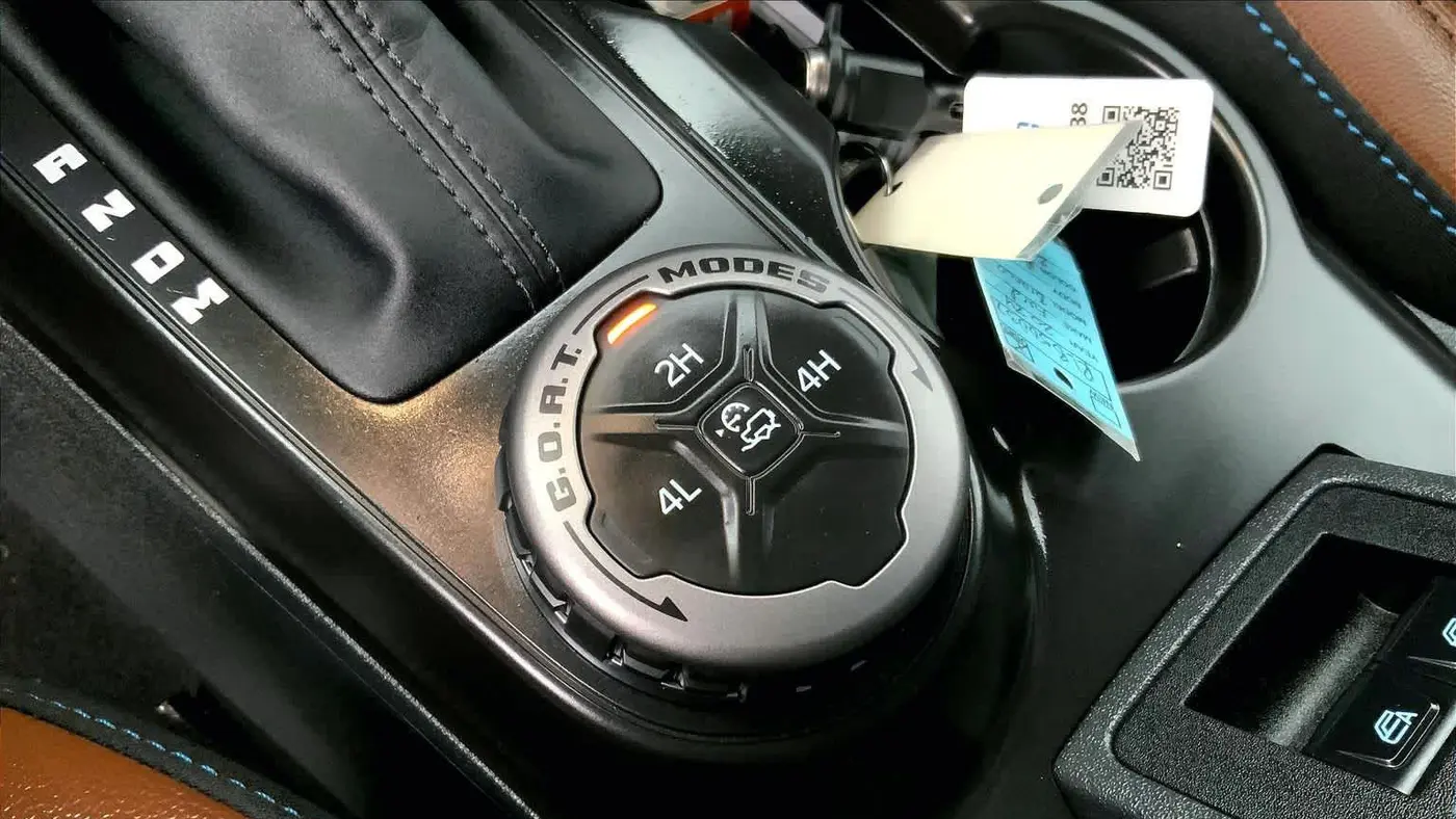 2024 Ford Bronco Outer Banks