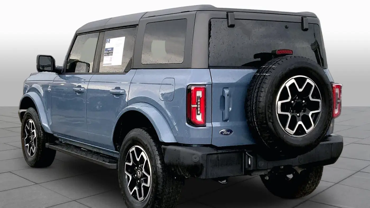 2024 Ford Bronco Outer Banks