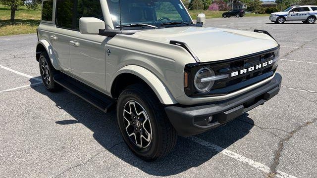 Preowned 2025 Ford Bronco Outer Banks for Sale