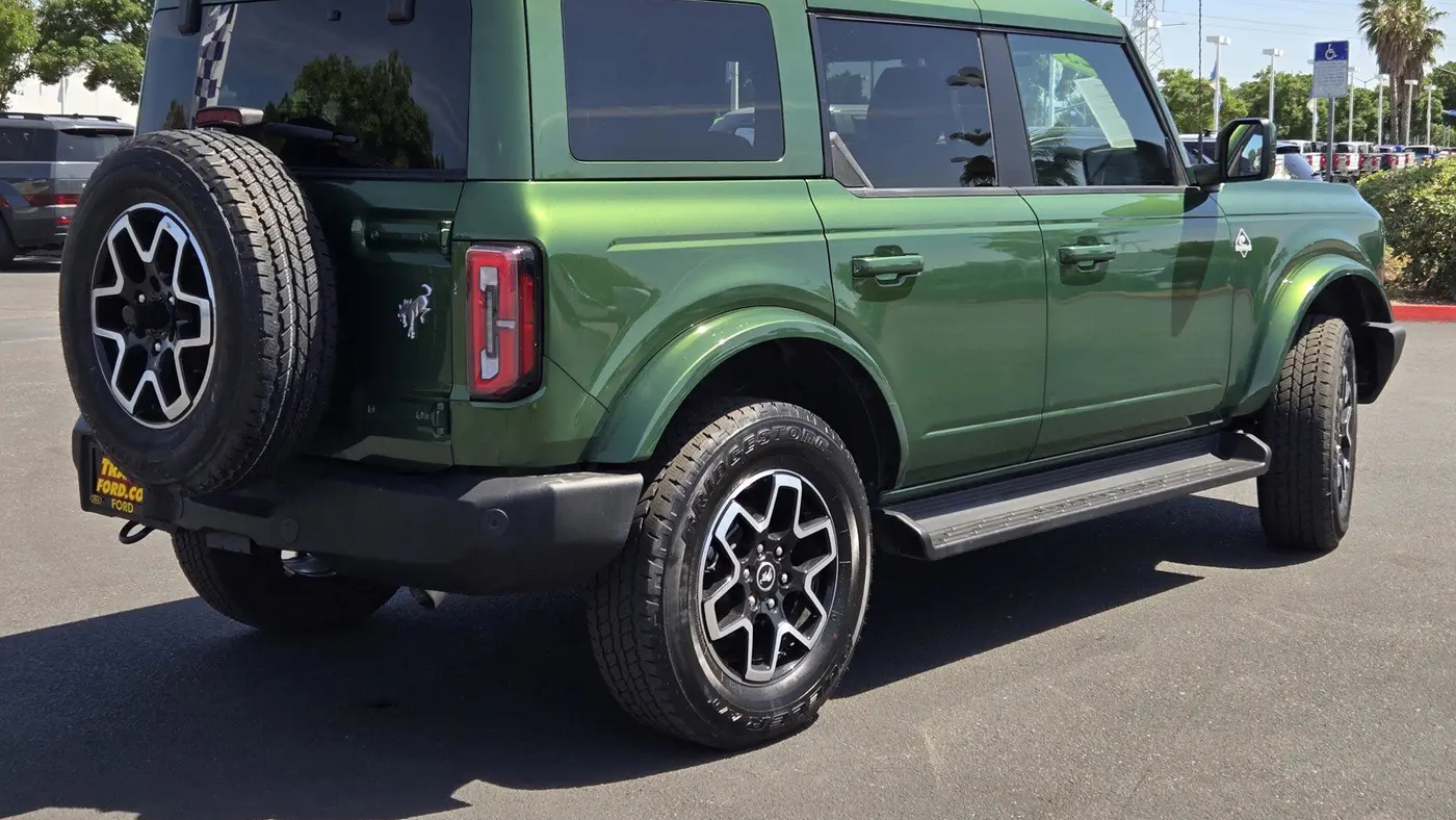 2025 Ford Bronco Outer Banks
