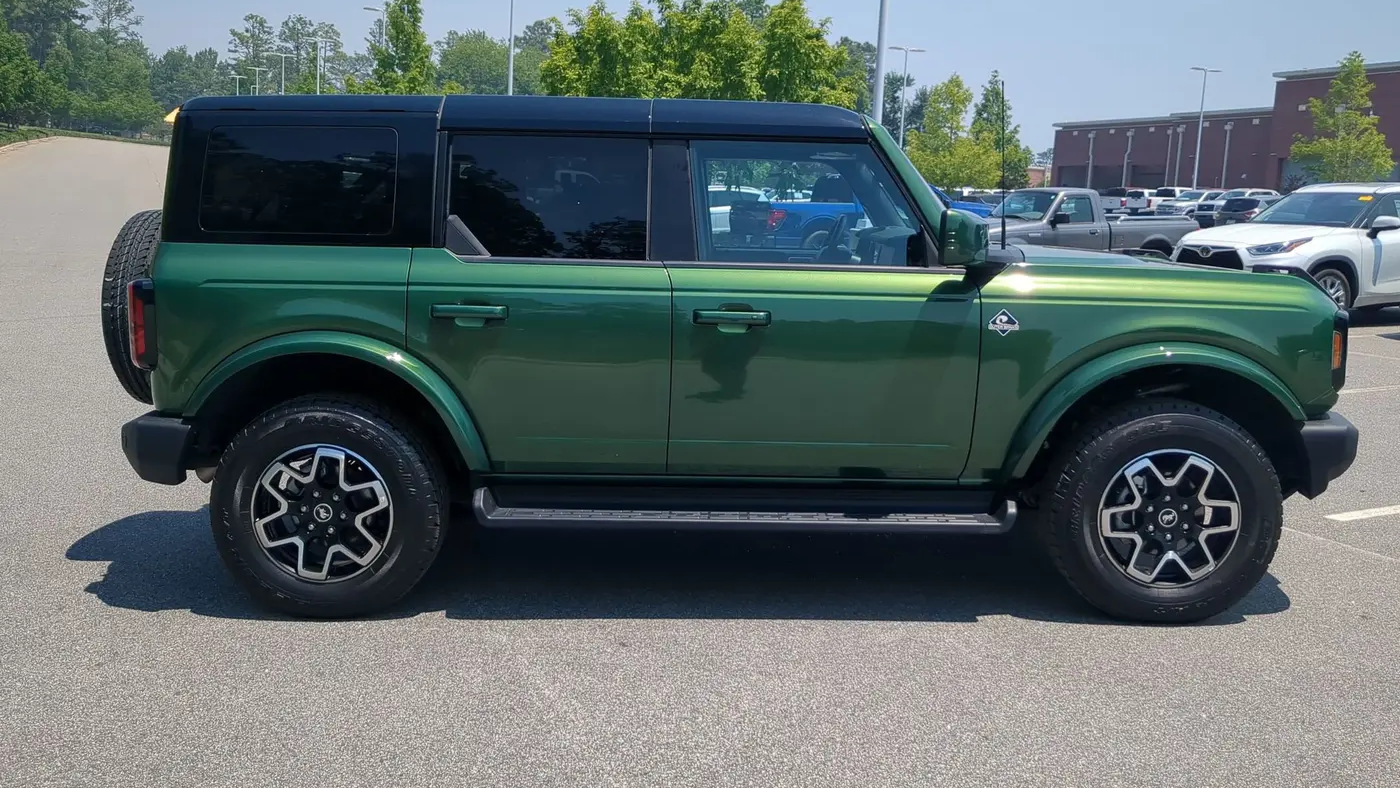 2025 Ford Bronco Outer Banks