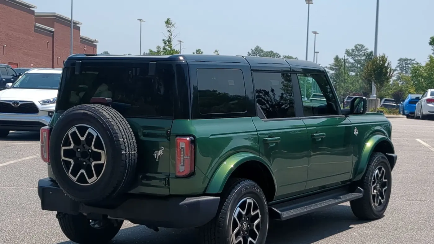 2025 Ford Bronco Outer Banks