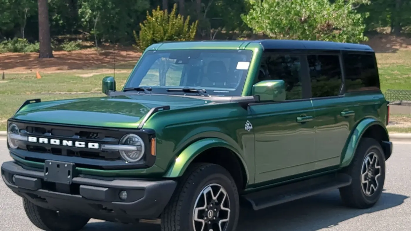 2025 Ford Bronco Outer Banks