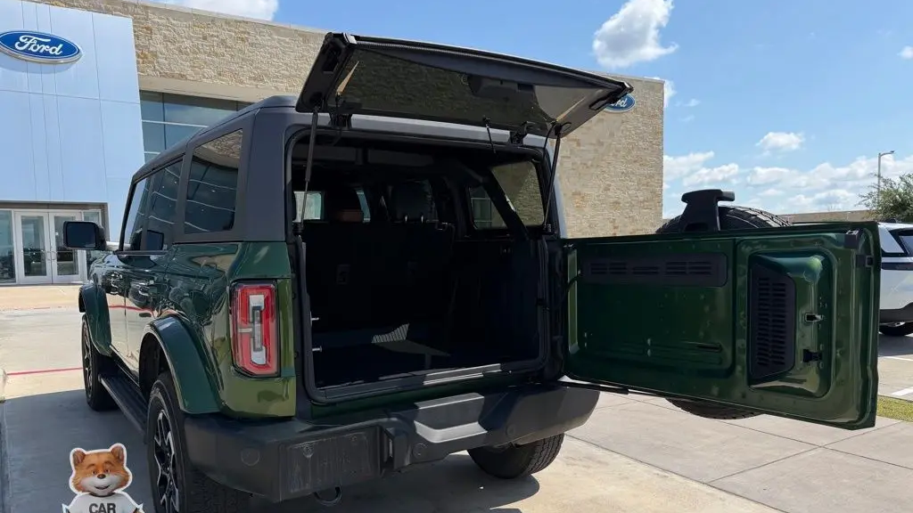 2024 Ford Bronco Outer Banks
