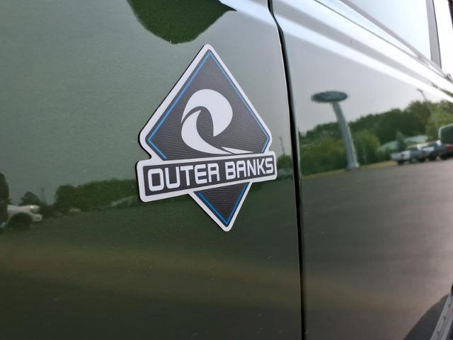 2025 Ford Bronco Outer Banks — photo 1 of 24