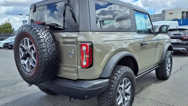 2025 Ford Bronco Badlands