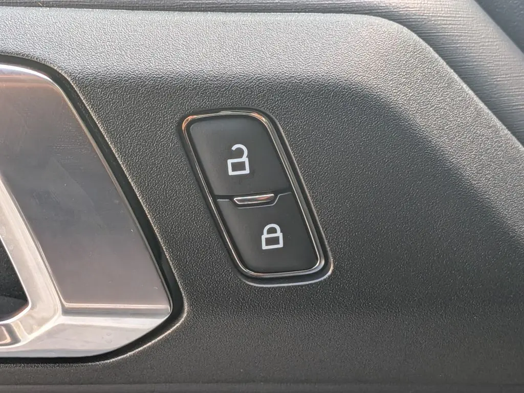 2025 Ford Bronco - $73,013