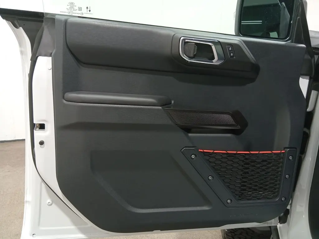 2025 Ford Bronco - $72,797