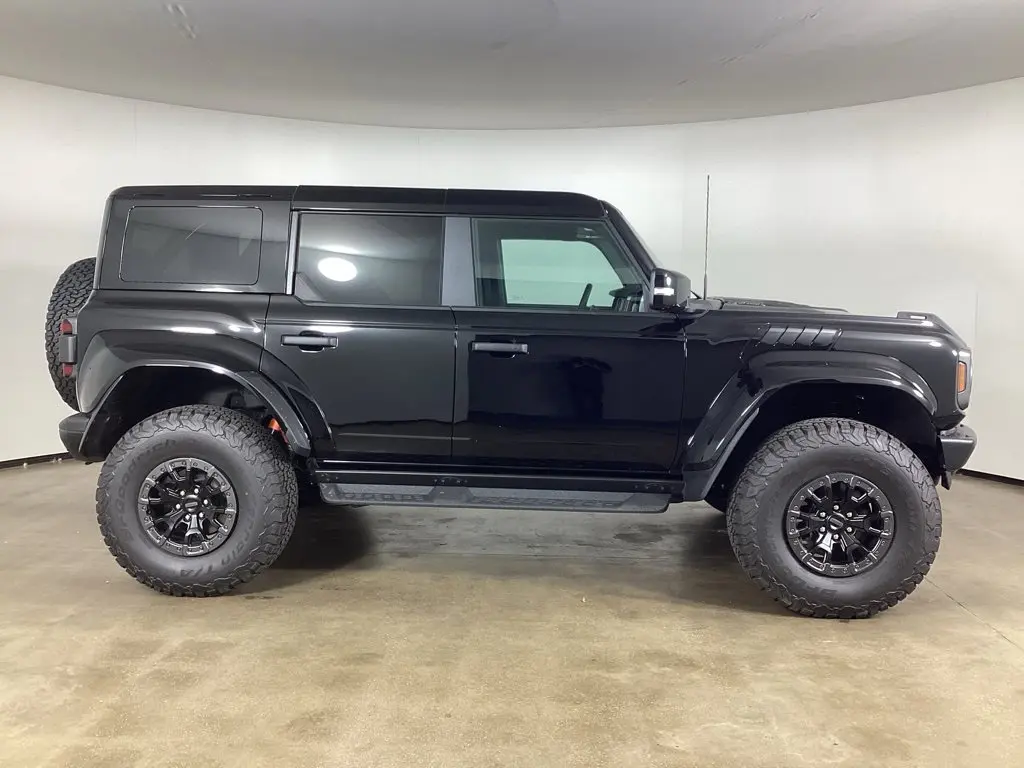 2025 Ford Bronco - $75,986