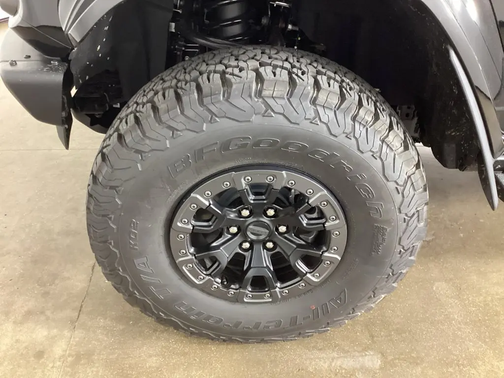 2025 Ford Bronco - $75,986