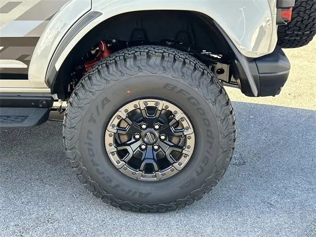 2025 Ford Bronco - $76,829