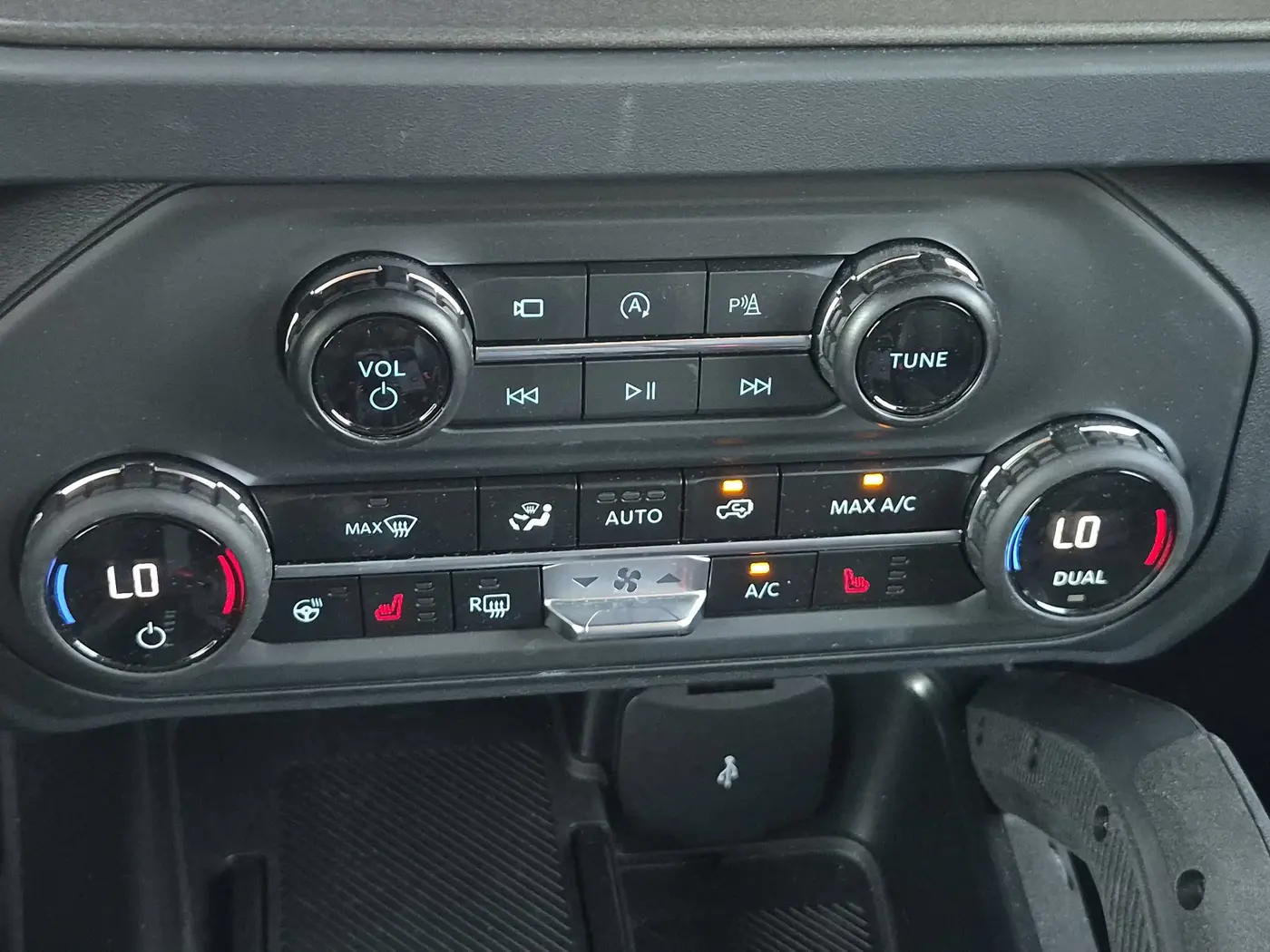 2025 Ford Bronco - $73,545