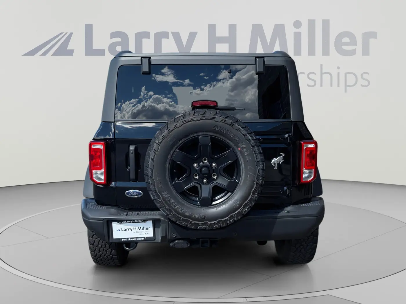 2024 Ford Bronco - $42,702