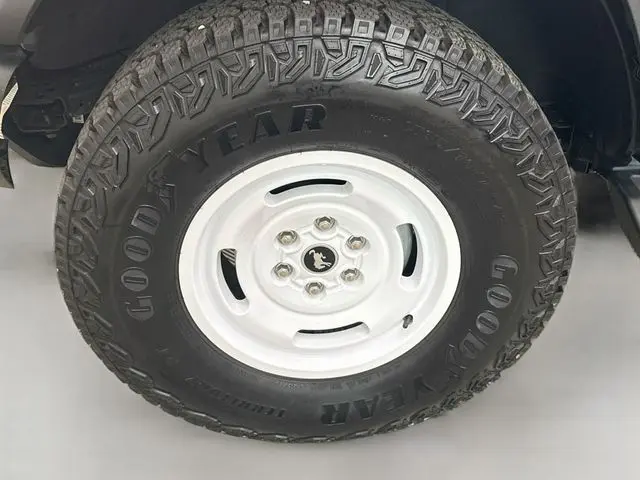 2025 Ford Bronco - $52,212