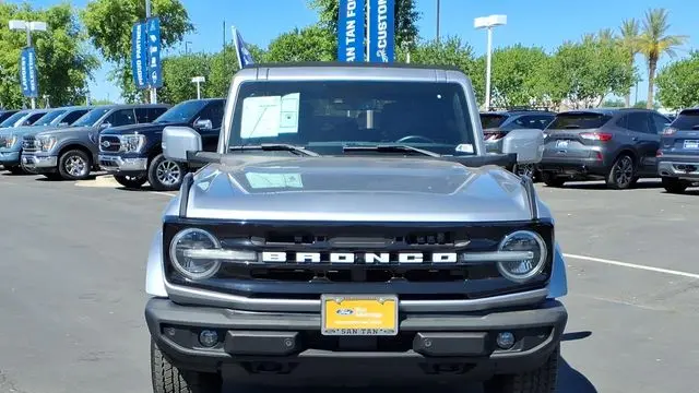2021 Ford Bronco Base