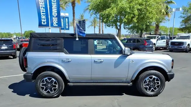 2021 Ford Bronco Base