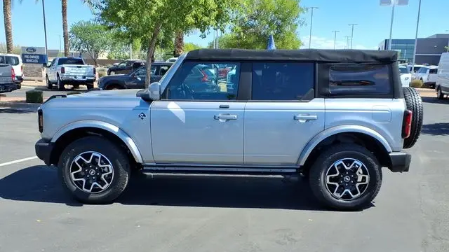 2021 Ford Bronco Base