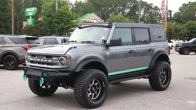 2022 Ford Bronco Base