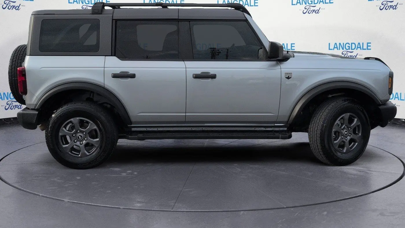2023 Ford Bronco Base