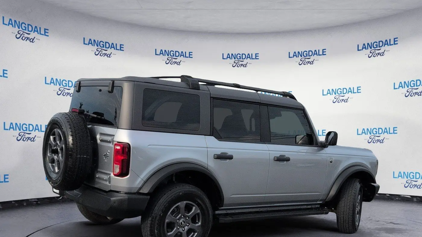 2023 Ford Bronco Base