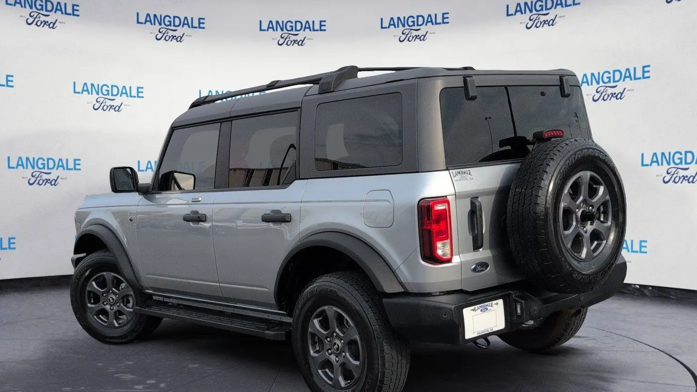 2023 Ford Bronco Base