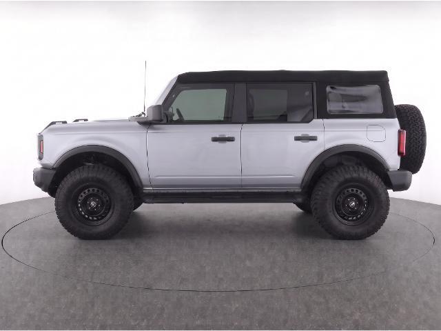 2023 Ford Bronco Base — photo 1 of 9
