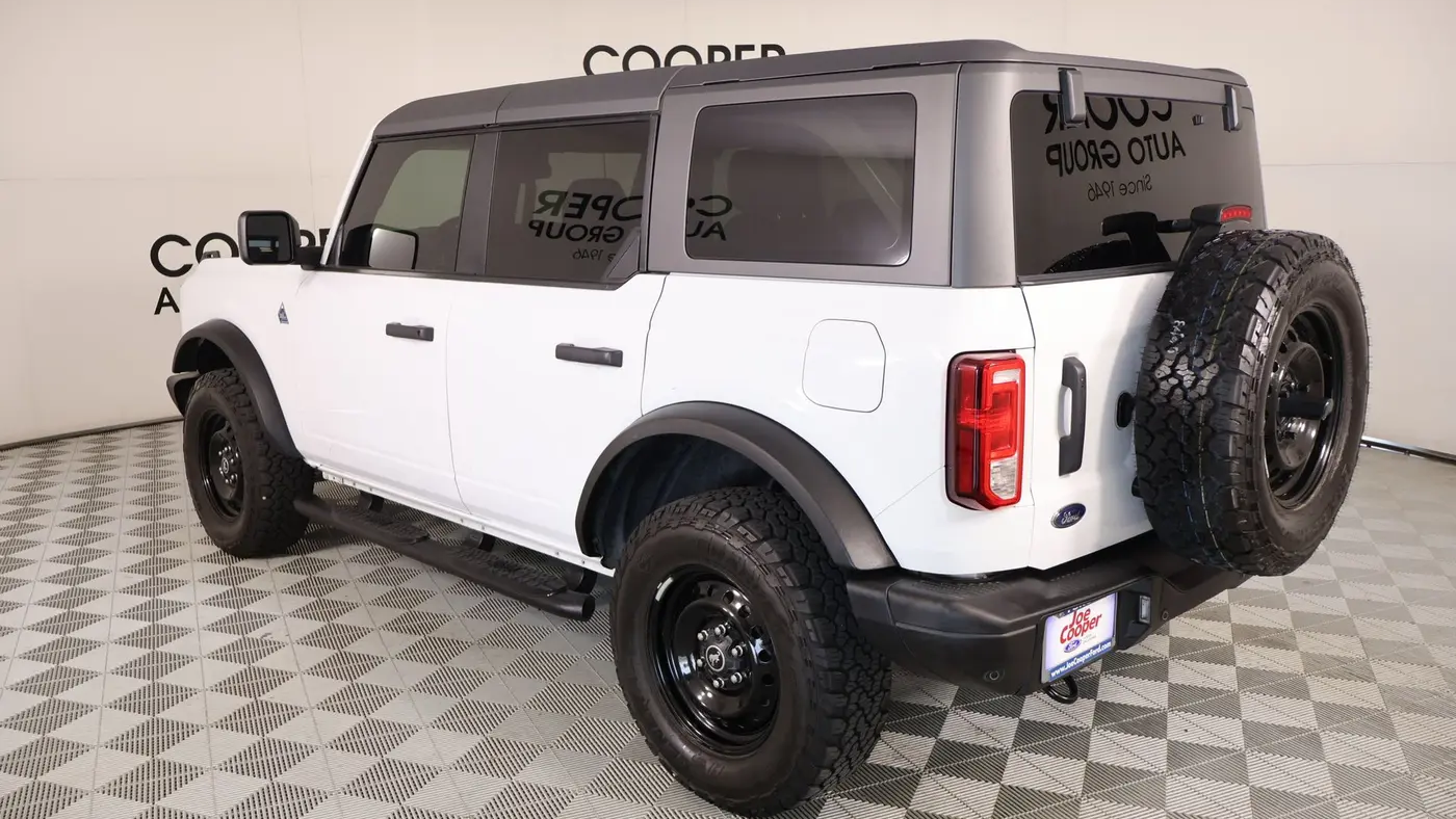 2023 Ford Bronco Base