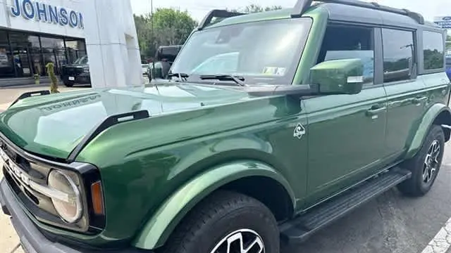 2023 Ford Bronco Base