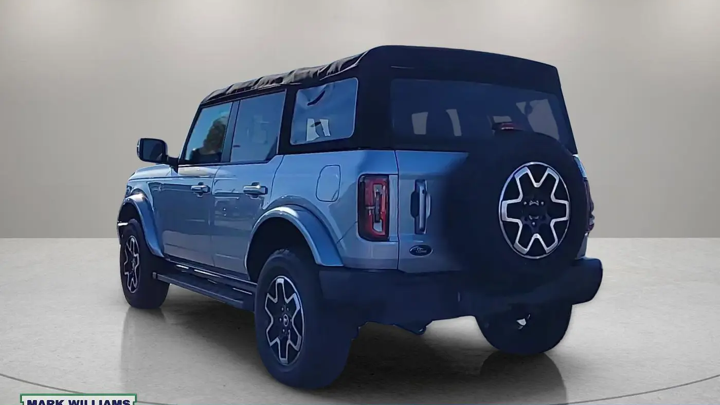 2023 Ford Bronco Base