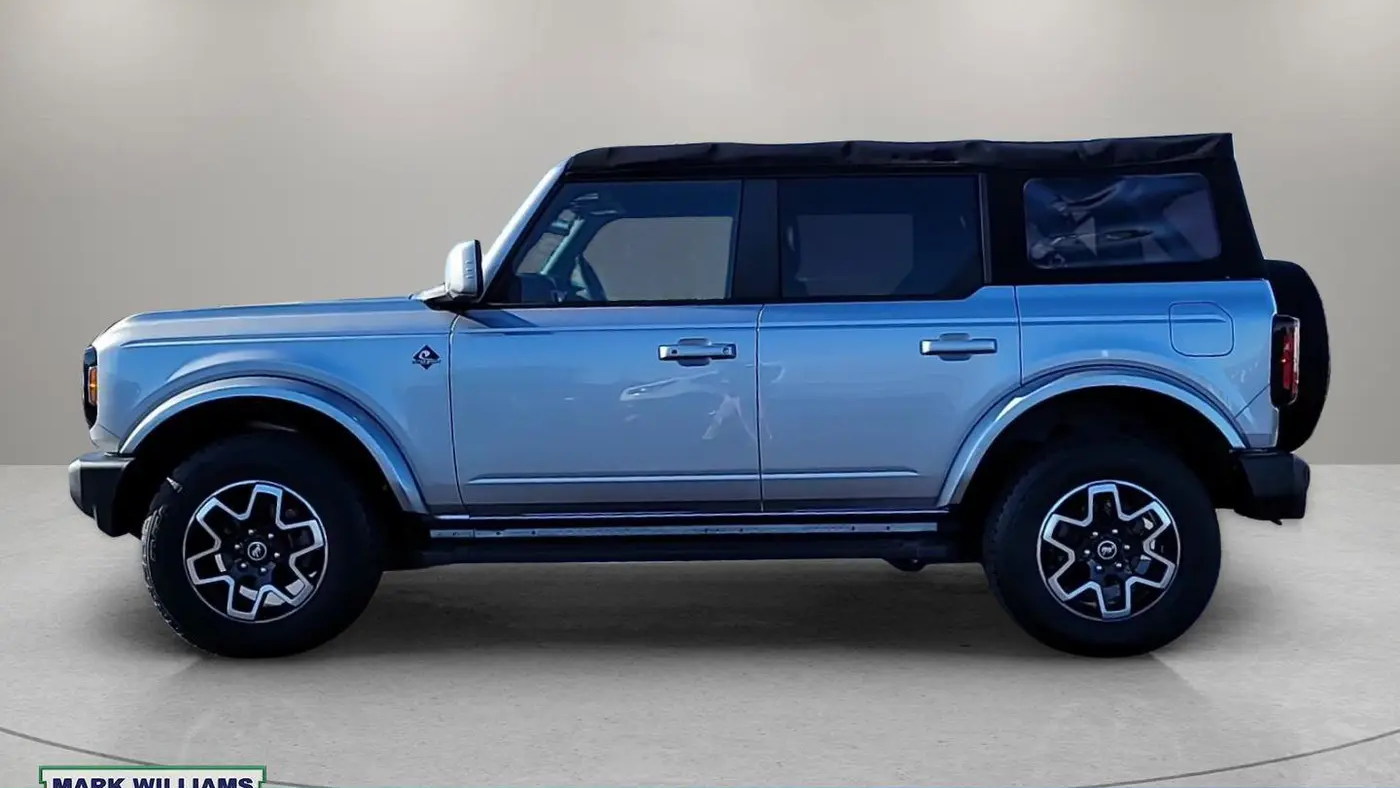 2023 Ford Bronco Base