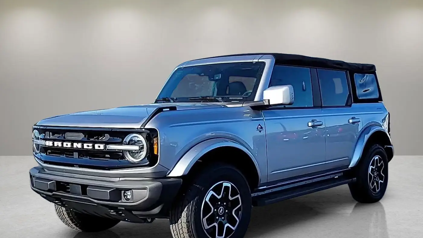 2023 Ford Bronco Base