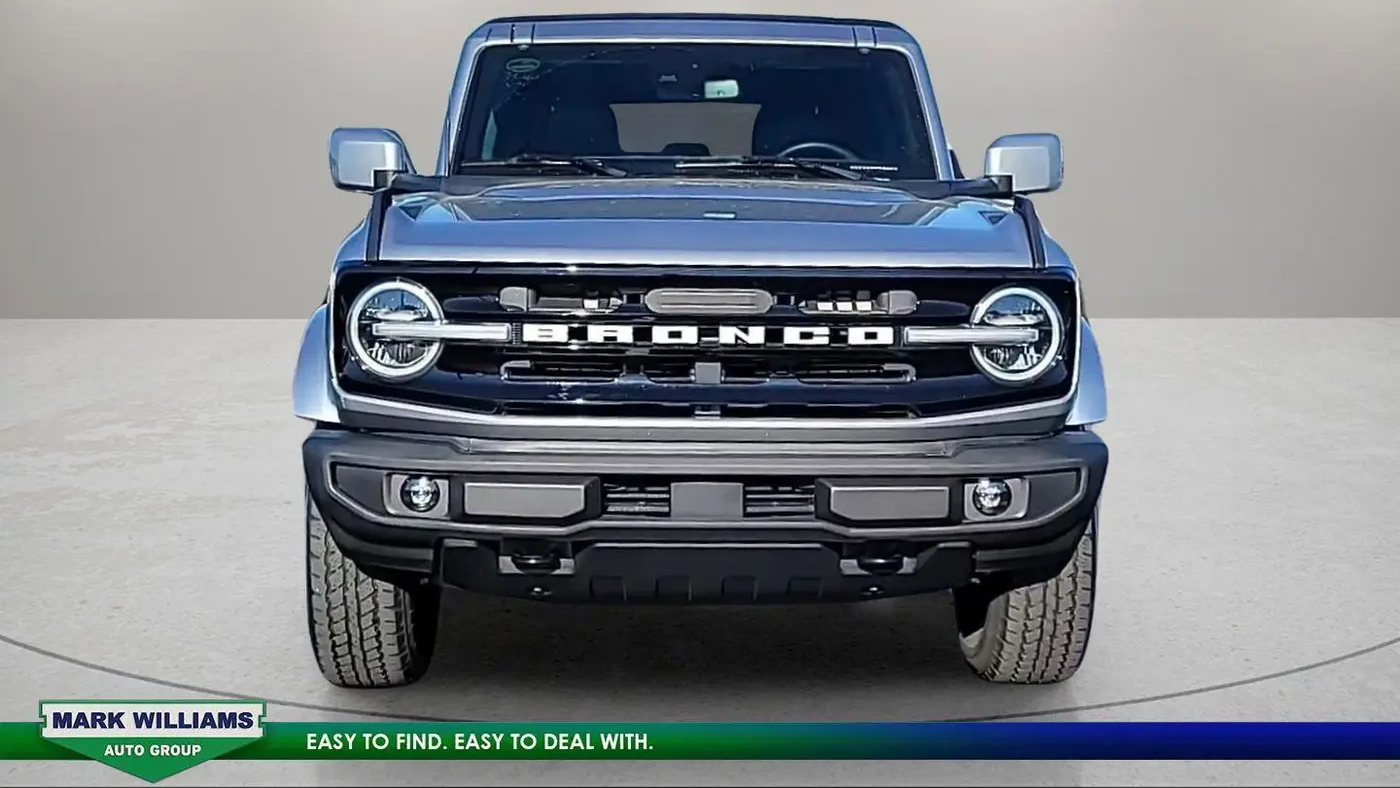 2023 Ford Bronco Base