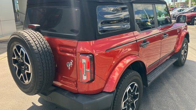 2023 Ford Bronco Base