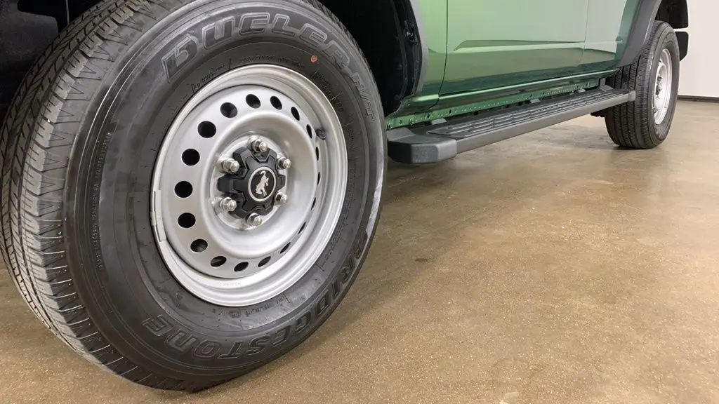 2023 Ford Bronco Base