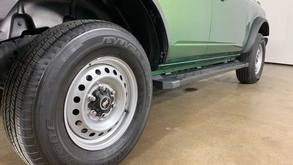 2023 Ford Bronco Base