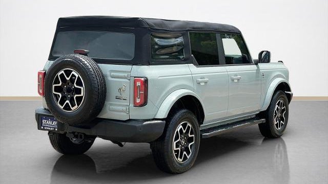 2023 Ford Bronco Base