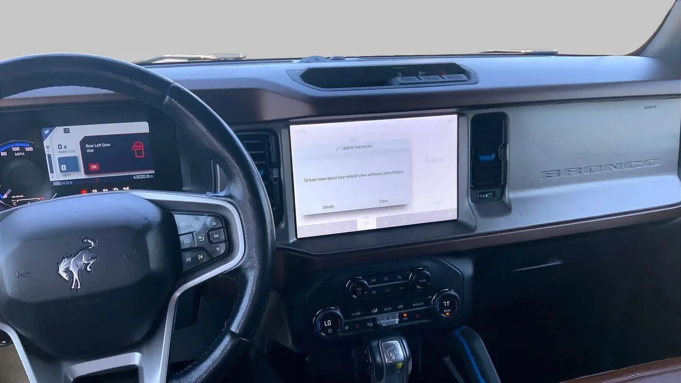 2021 Ford Bronco Base