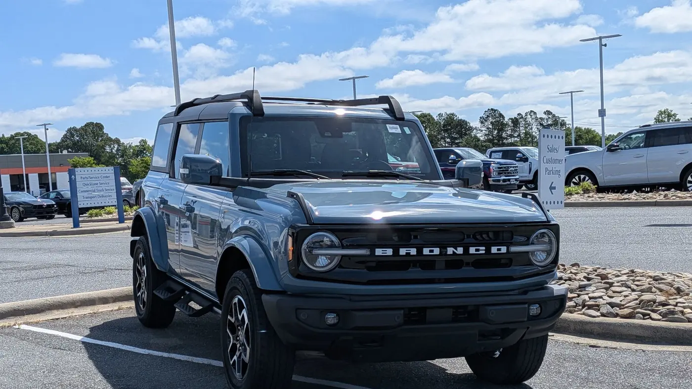 2023 Ford Bronco Base