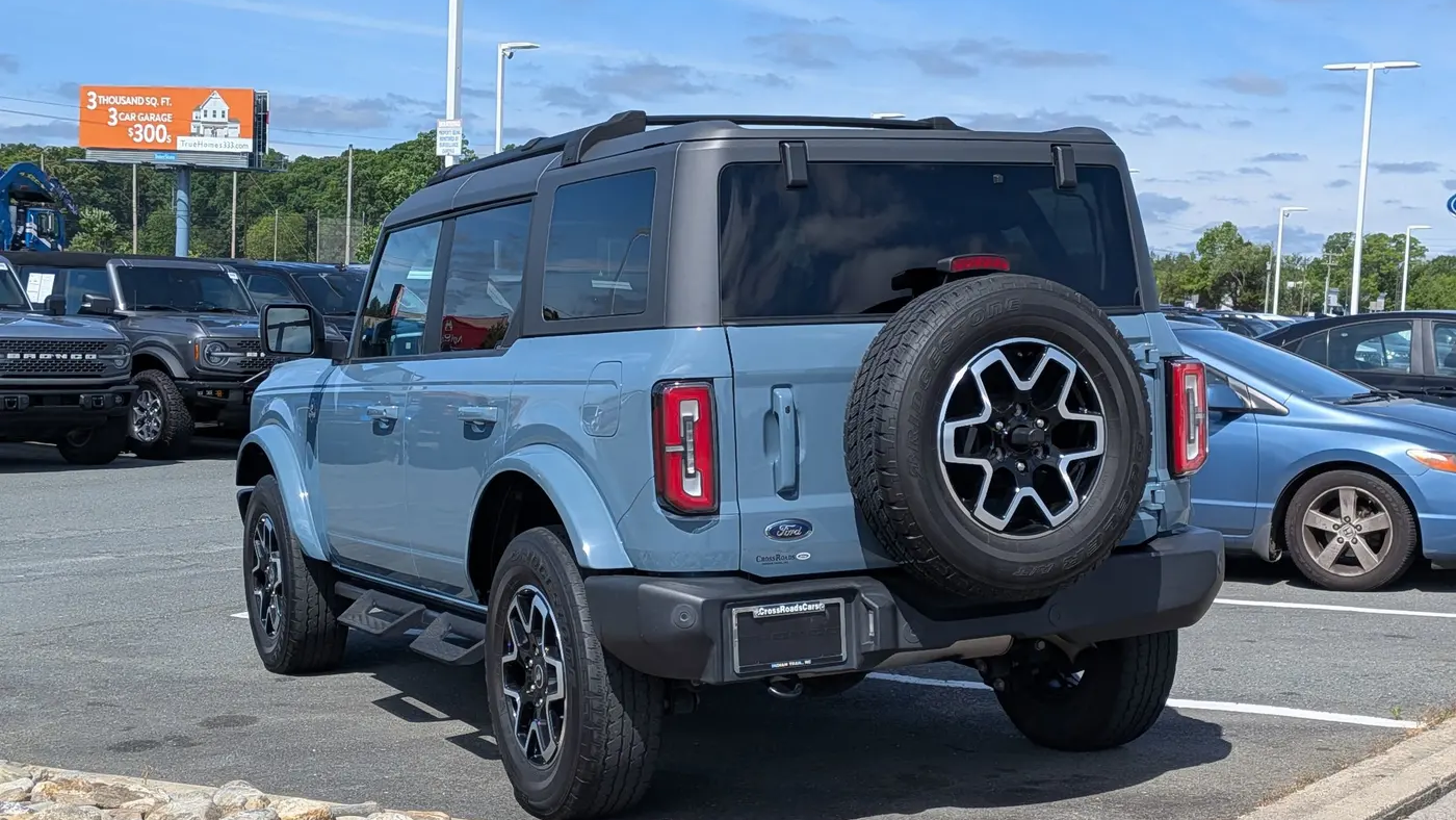 2023 Ford Bronco Base