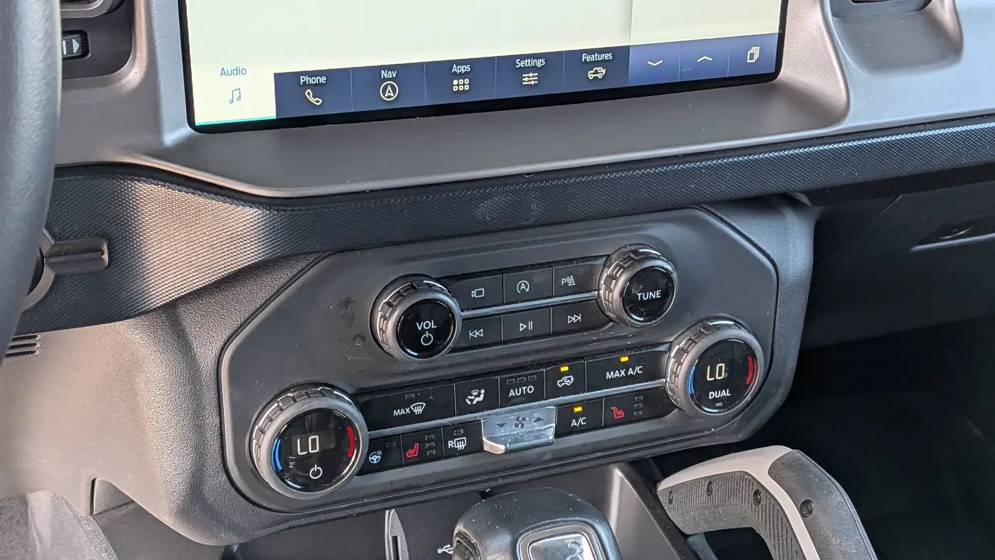 2023 Ford Bronco Base