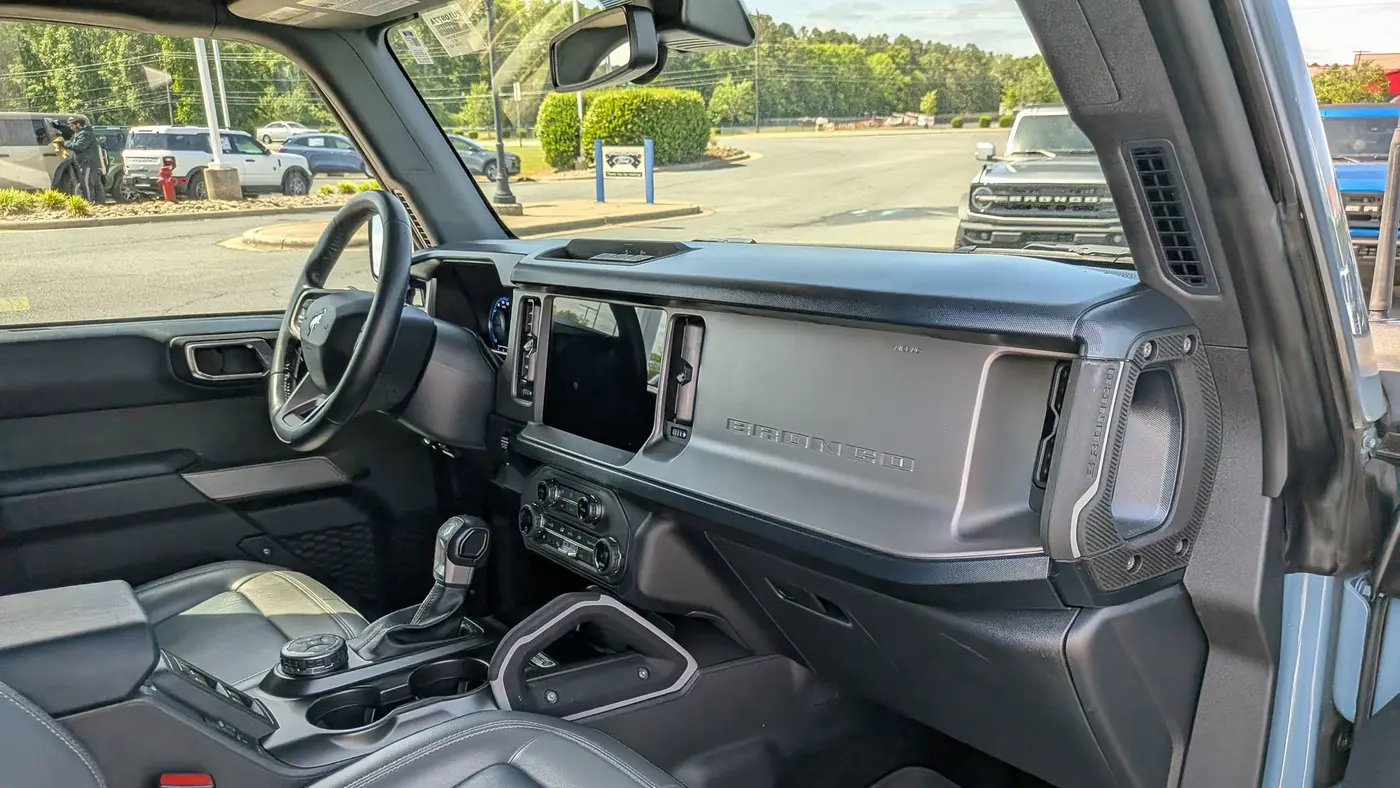 2023 Ford Bronco Base
