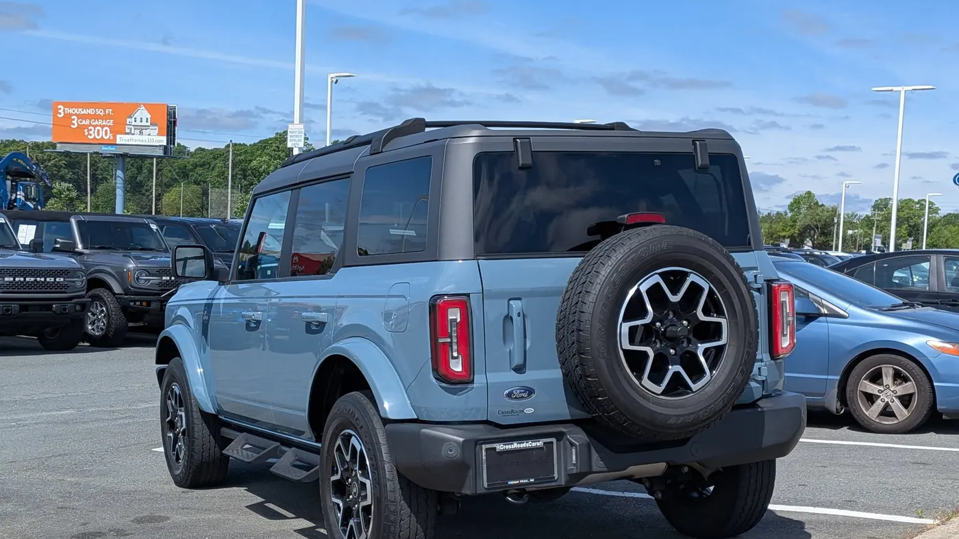 2023 Ford Bronco Base