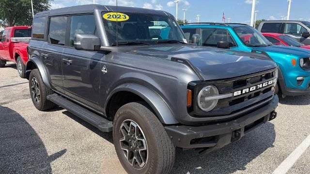2023 Ford Bronco Base