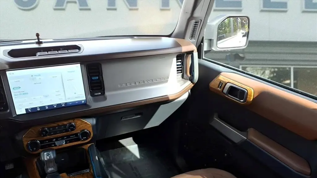 2023 Ford Bronco Base